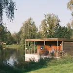 Maison En Location Avec Terrasse Pour 4 Personnes - Api-1-52-1733 Camping