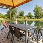 Maison En Location Avec Terrasse Pour 4 Personnes - Api-1-52-1733 *