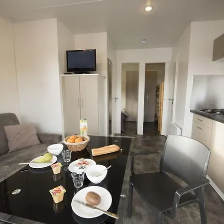 Maison En Location Avec Terrasse Pour 4 Personnes - Api-1-52-1733 Кемпинг Бошам