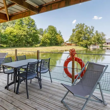 Maison En Location Avec Terrasse Pour 4 Personnes - Api-1-52-1733 Kamp alanı