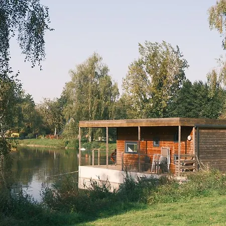 Maison En Location Avec Terrasse Pour 4 Personnes - Api-1-52-1733 Kamp alanı